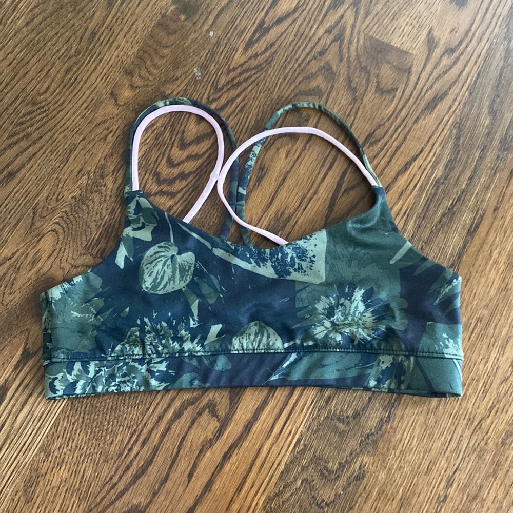 sports bra